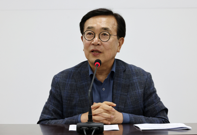 국민의힘 선거관리위원회가 전당대회 최고위원 최종 후보 결과를 발표하며 김세의 후보와 김소연 후보의 재심 신청을 기각했다고 밝혔다. 사진은 서병수 국민의힘 전당대회 선거관리위원장이 지난달 27일 서울 여의도 중앙당사에서 제4차 전당대회 선거관리위원회 5차 회의 결과를 발표하는 모습. /사진=뉴시스