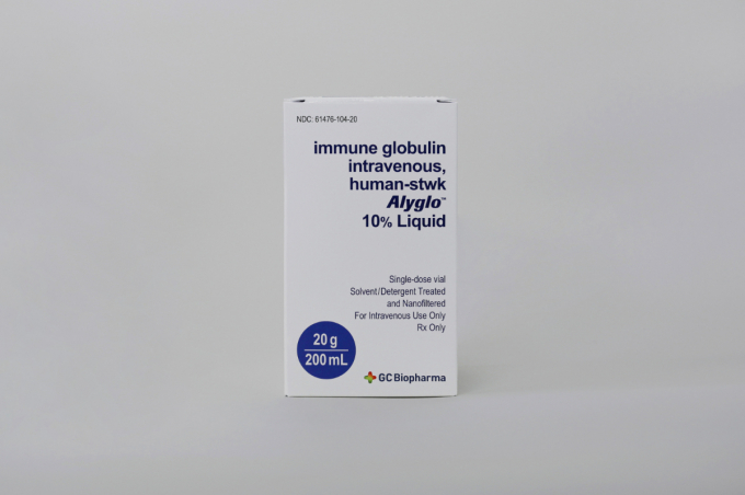 GC녹십자가 알리글로 미국 내 판매 활성화를 위해 최근 대형 처방약급여관리업체와 처방집 등재 계약을 체결했다. 사진은 알리글로 제품 패키지. /사진=GC녹십자