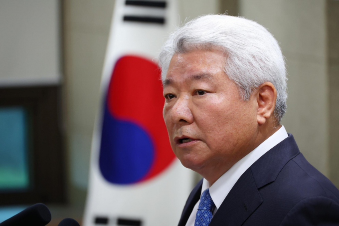 2일 자진 사퇴한 김홍일 전 방송통신위원장 후임으로 이진숙 전 대전 MBC 사장이 거론되고 있다. 사진은 김 전 위원장이 2일 경기 과천시 정부과천청사 방송통신위원회 대회의실에서 열린 퇴임식에서 퇴임사를 하는 모습. /사진=뉴시스