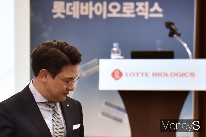 전날 서울 롯데호텔에서 열린 착공식 관련 기자간담회에 참석한 이원직 롯데바이오로직스 대표. /사진=임한별 기자
