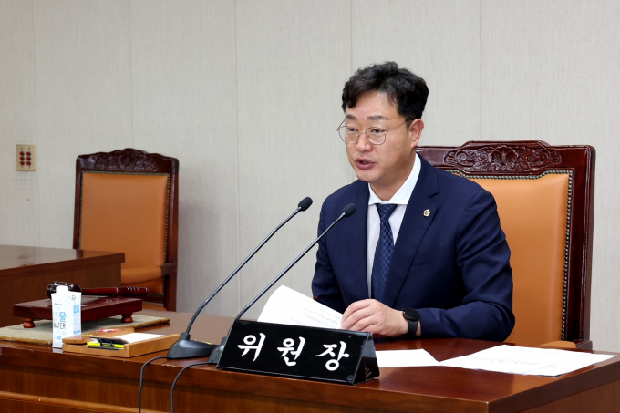                          12대 후반기 예산결산특별위원회 위원장에 선출된 나광국 의원/전남도의회