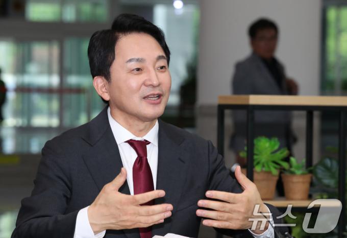 원희룡 국민의힘 당대표 후보가 2일 대전시의회에서 기자단과 간담회를 하고 있다. 2024.7.2/뉴스1 ⓒ News1 김기태 기자