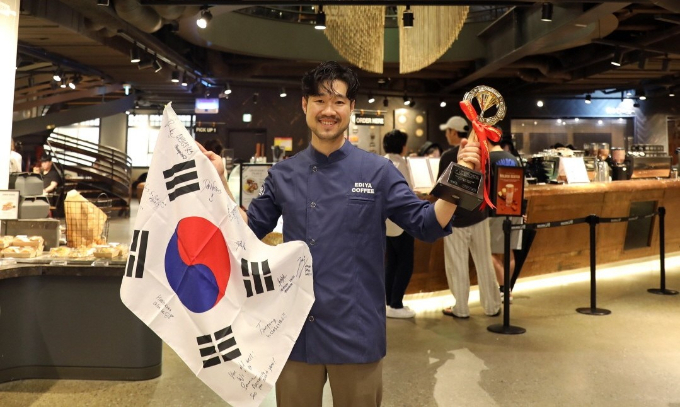 위승찬 이디야커피랩 바리스타가 덴마크 코펜하겐에서 열린 세계 바리스타 경연 대회에서 우승을 차지했다. /사진=이디야커피