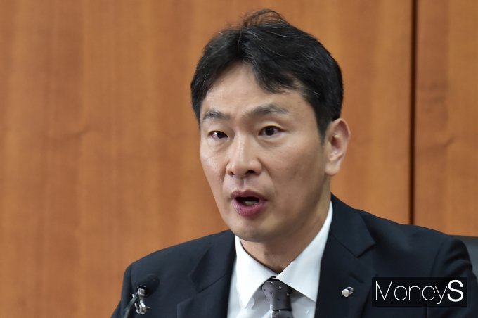 [머니S픽] 증권사 만난 이복현 