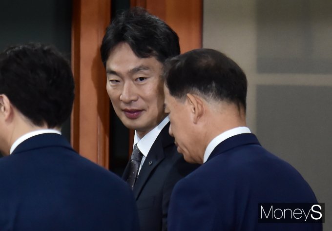 [머니S픽] 증권사 만난 이복현 