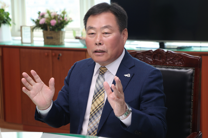                                             김 산 무안군수/무안군