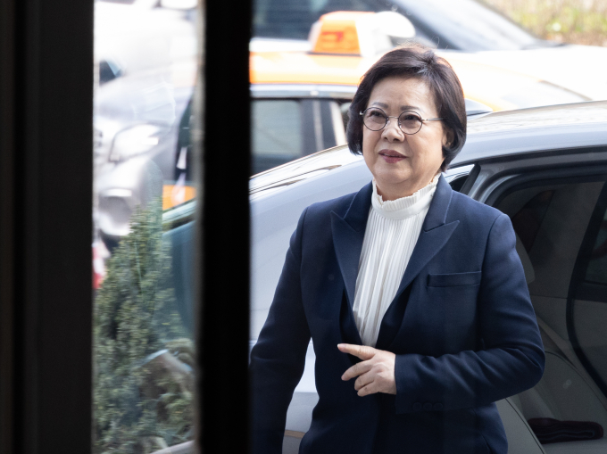 한미약품그룹 송영숙 회장과 임주현 부회장이 신동국 한양정밀 회장과 공동으로 의결권을 행사한다. 사진은 지난 4월 한미사이언스 이사회에 참석하는 송영숙 회장. /사진=뉴스1
