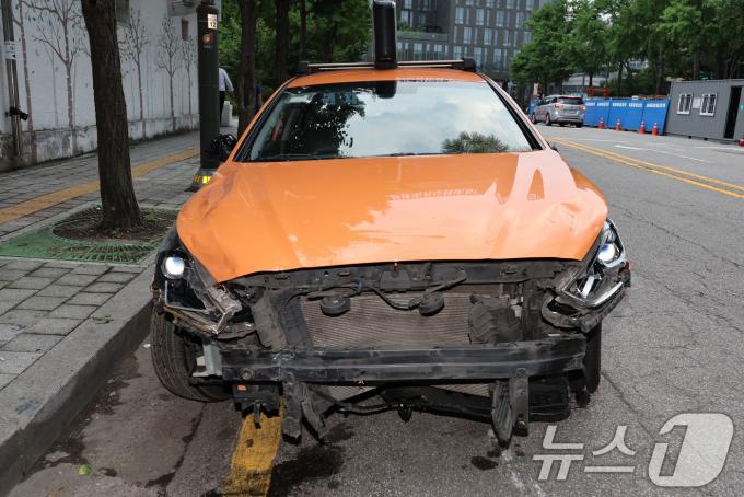 [사진] 국립중앙의료원 돌진 사고 낸 택시