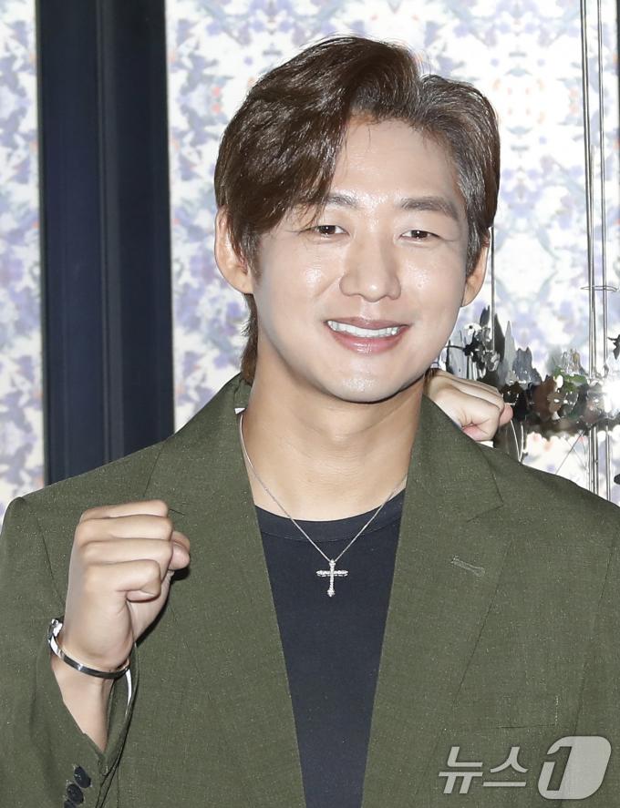 [사진] 이태성, 아트테이너 파이팅