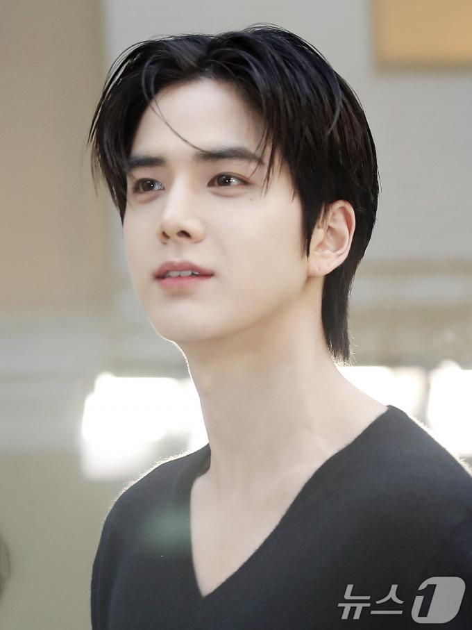 [사진] 영훈, 자체발광
