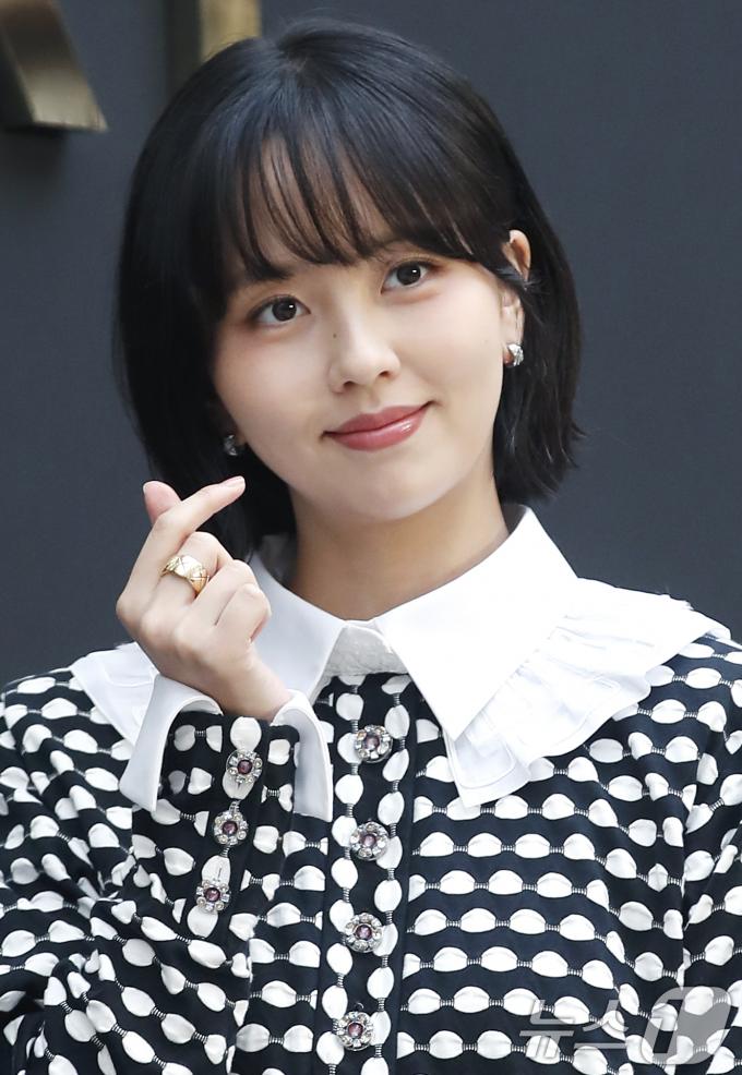 [사진] 김소현, 하트 요정
