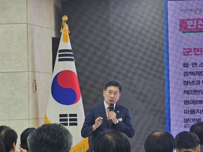 전진선 양평군수가 민선8기 2주년 기자회견에서 사람과 자연이 행복한 양평 만들기에 전력을 다하겠다는 각오를 전하고 있다. /사진=이건구 기자