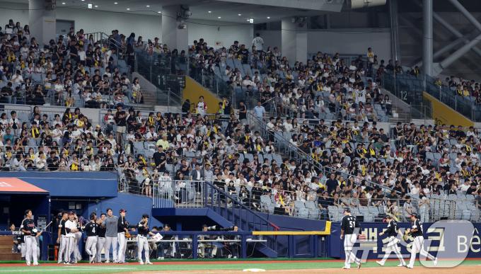 [사진] 전반기 마지막 경기 갖는 프로야구…600만 관중 눈 앞