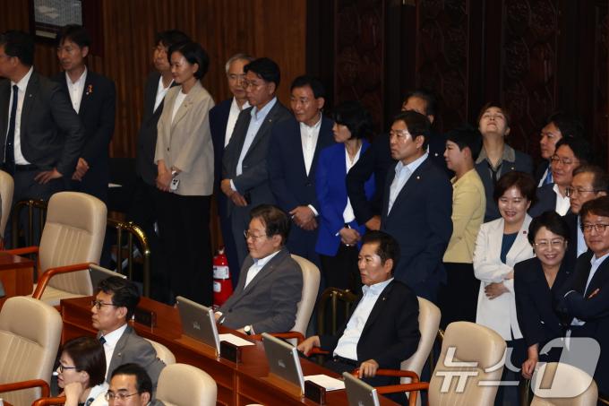 [뉴스1 PICK]해병대원 특검법, 野 주도 통과…대통령실 