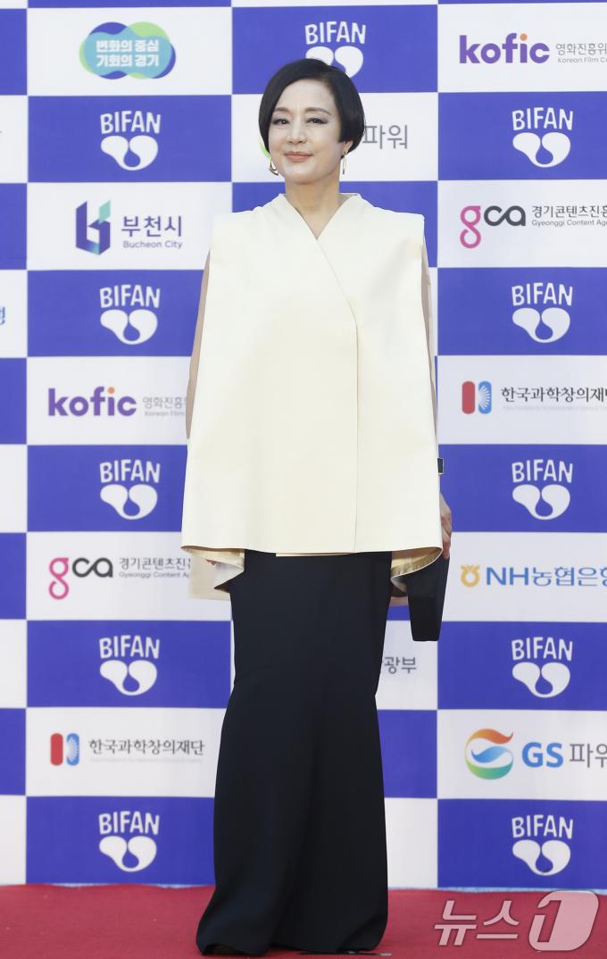 [사진] BIFAN 찾은 배우 장미희
