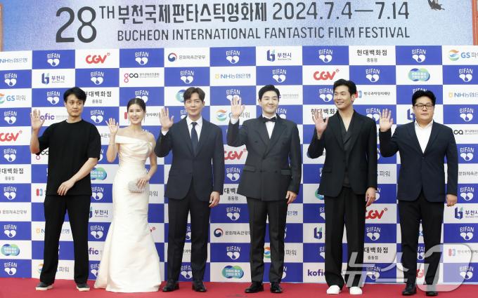 [사진] BIFAN 참석한 영화 '써니데이' 주역들