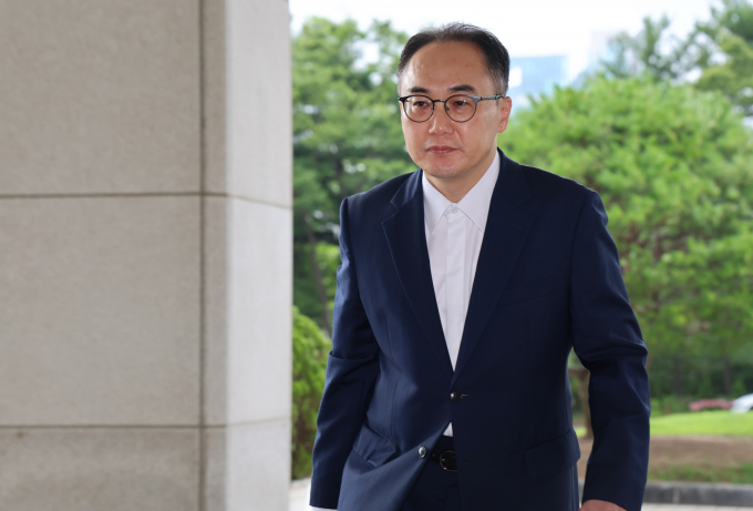 이원석 검찰총장이 더불어민주당의 검사 탄핵소추안을 지적하며 "떳떳하다면 바로 국회에서 의결하고 헌법재판소에 보냈을 것"이라고 비판했다. 사진은 이 총장이 5일 서울 서초구 대검찰청으로 출근하는 모습. /사진=뉴스1