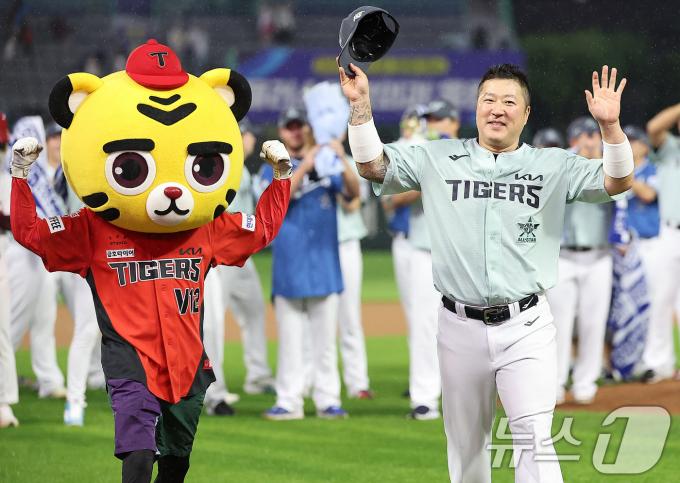 [사진] '올스타전도 해결사' 최형우, 2024년 미스터 올스타 등극