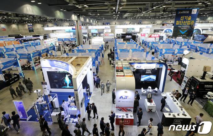 지난 2022년 경기도 고양시 일산 킨텍스에서 열린 '대한민국 방위산업전 2022(DX KOREA 2022)'./뉴스1 ⓒ News1 이동해 기자