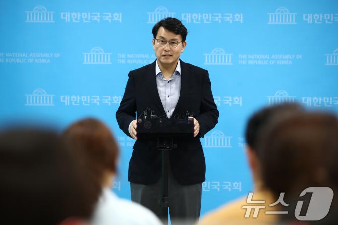 [사진] 윤상현 '당정 갈등 재현은 공멸의 지름길'