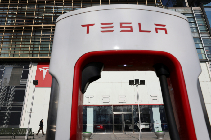 테슬라의 올해 2분기 차량 인도(판매) 실적이 시장 기대치를 웃돌며 주가가 상승세다. /사진=로이터