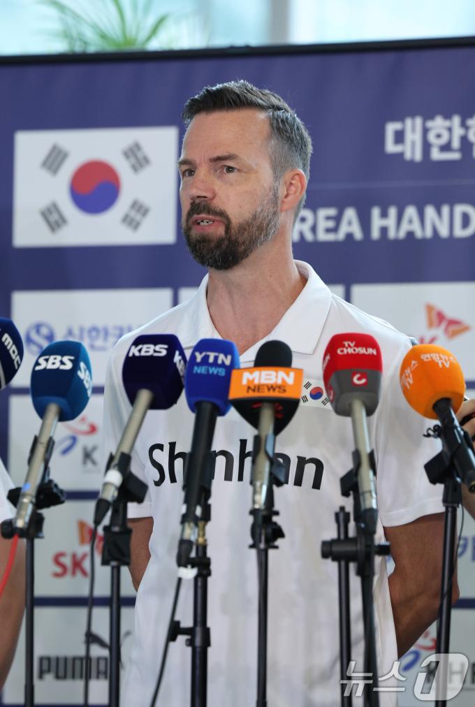 [사진] 우생순 꿈꾸는 헨릭 시그넬 감독