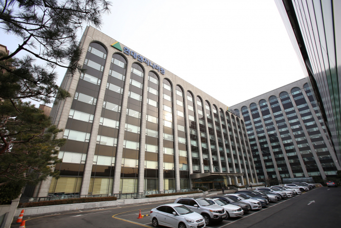 올 들어 아직까지 정비사업 수주 실적이 없는 현대엔지니어링이 8월부터 수주에 시동을 걸겠다는 각오를 드러냈다. 사진은 서울 종로구 현대엔지니어링 본사. /사진=현대엔지니어링
