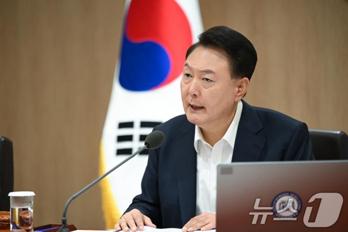 윤석열 대통령이 2일 서울 용산 대통령실 청사에서 열린 국무회의에서 발언하고 있다. (대통령실 제공) 2024.7.2/뉴스1 ⓒ News1 송원영 기자