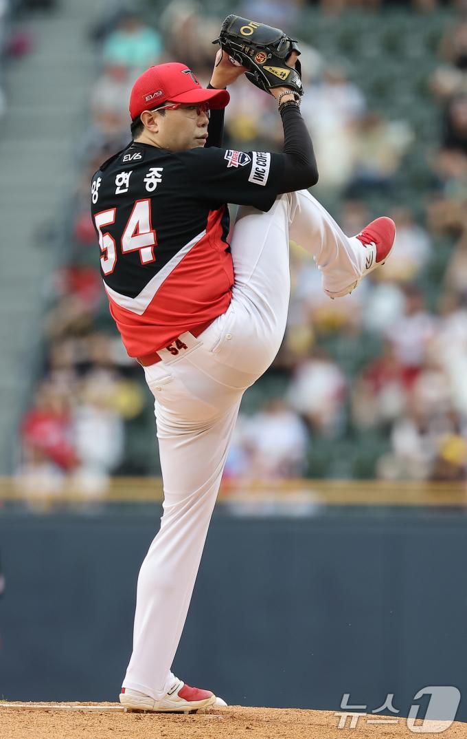 [사진] KIA 양현종, KBO 최초 400번째 선발 등판+11시즌 연속 100이닝 동시 달성