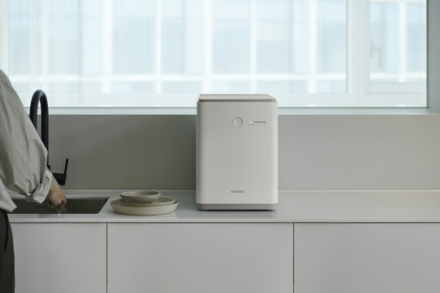 쿠쿠전자 건조분쇄형 음식물처리기. / 사진=쿠쿠전자