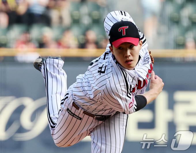 [사진] LG 선발로 나선 임찬규