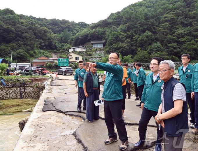 [사진] 이한경 재난안전관리본부장, 옥천군 침수 피해현장 점검