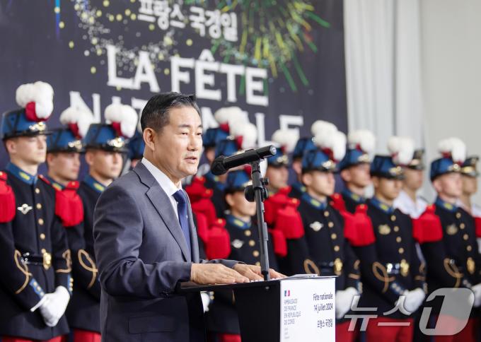 [사진] 프랑스 국경일 기념행사 찾은 신원식 국방부 장관