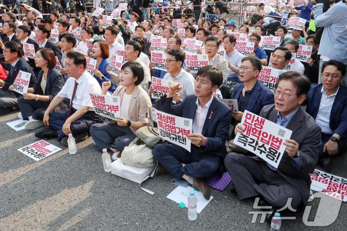 [사진] '거부권거부 범국민대회' 참석한 범야권
