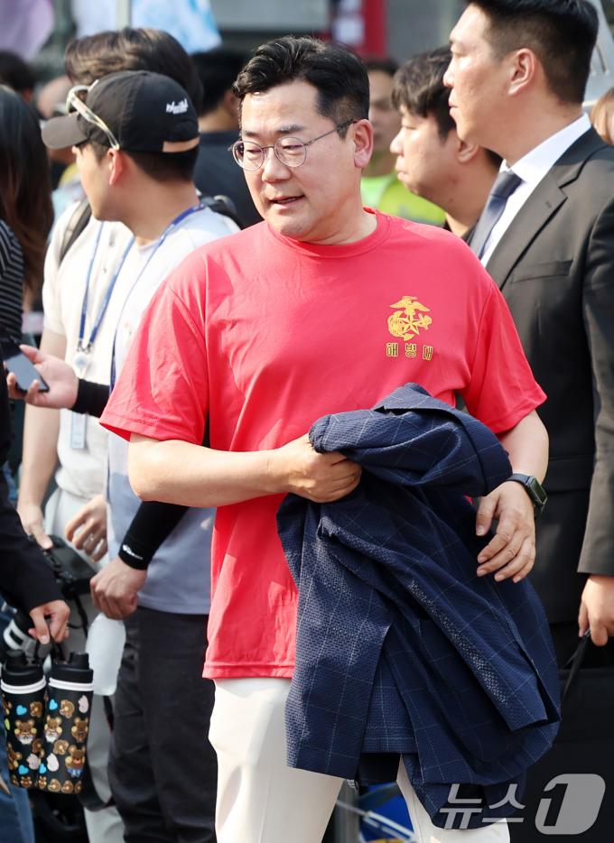 [사진] 해병대 티셔츠 입은 박찬대