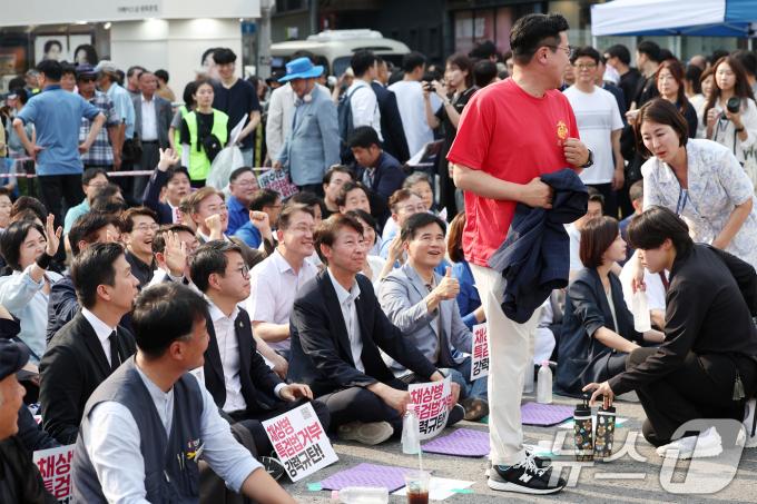 [사진] 박찬대 '해병대 티셔츠 입고'