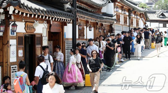 [사진] 삼계탕집 인산인해