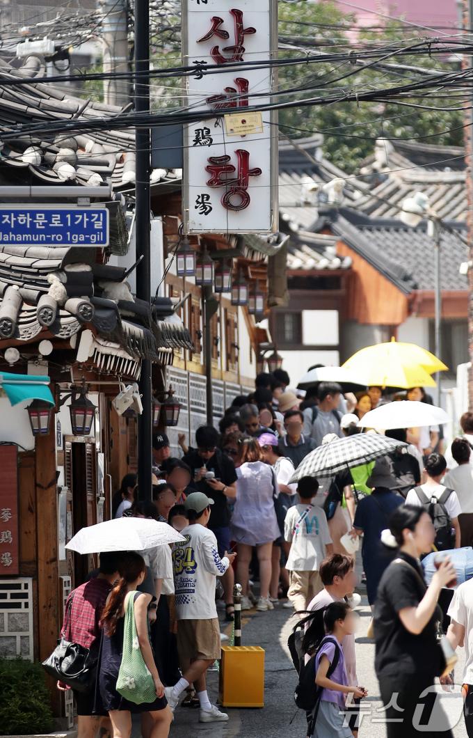 [사진] 복날 앞두고 삼계탕집 진풍경