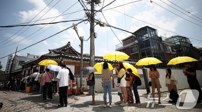 [사진] 삼계탕집 문전성시