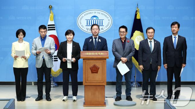 [사진] 민주당 법사위원들, 채상병 특검법 청문회 증인 고발 기자회견