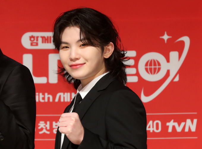 그룹 세븐틴(SEVENTEEN) 멤버 우지가 AI 작사 및 작곡설을 직접 해명했다. 사진은 지난 1월 서울 강남구 엘리에나 호텔에서 열린 tvN 예능 프로그램 '나나투어 with 세븐틴' 제작발표회에 참석한 그룹 세븐틴 우지. /사진=뉴시스
