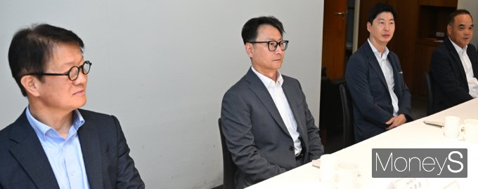 [머니S픽] 정부, 석유업계 만나 '과도한 가격 인상 자제' 당부
