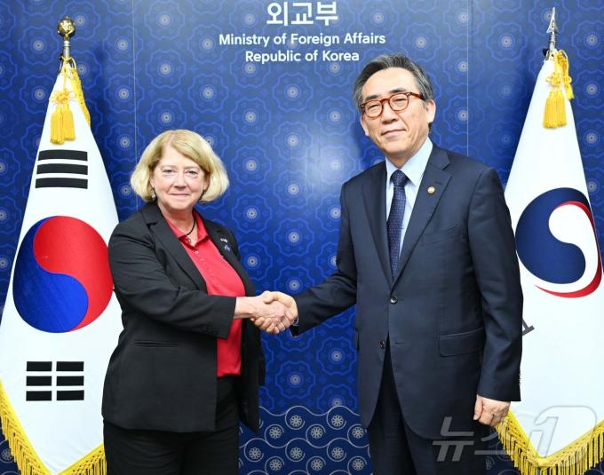 조태열 외교부장관이 방한 중인 팸 멜로이 미 항공우주청(NASA) 부청장과 면담했다. (외교부 제공)