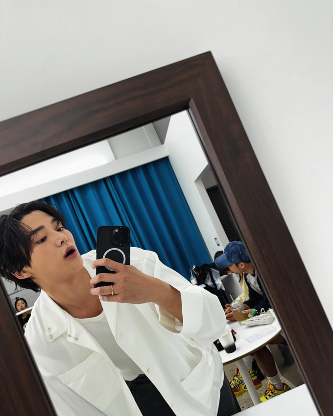 사진=로운 인스타그램