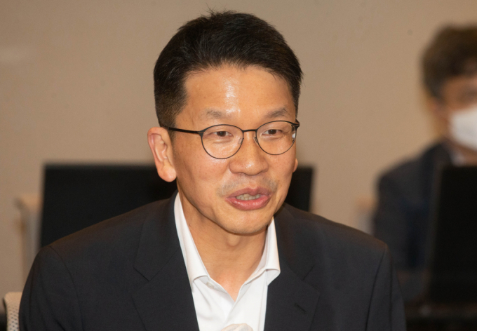 최창원 SK수펙스추구협의회 의장이 그룹 정상화를 위해 사업 재편에 나섰다. /사진=머니투데이