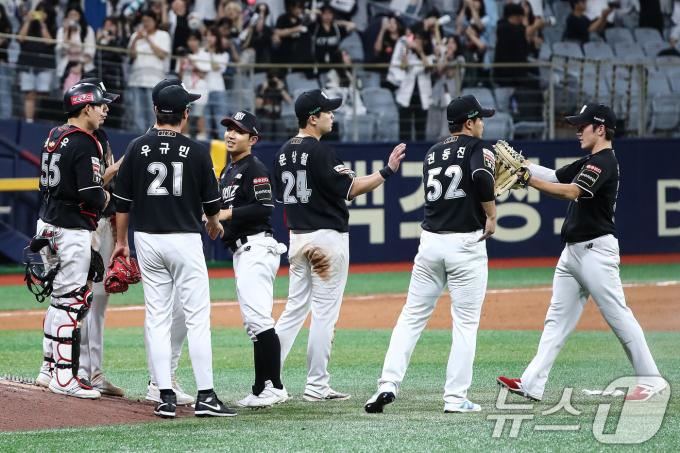 [사진] kt, 키움에 9대2 승리