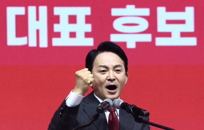 원희룡 전 국토교통부 장관이 한동훈 전 국민의힘 비상대책위원장의 사천 의혹에 대해 검찰 측근이 누구인지 밝힐 수 있다고 말했다. 사진은 원 전 장관이 지난 17일 경기 고양 소노아레나에서 열린 국민의힘 제4차 전당대회 서울·인천·경기·강원 합동연설회에서 정견발표를 하는 모습. /사진=뉴스1