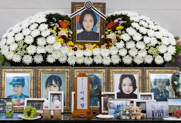 성추행 피해로 스스로 목숨을 끊은 이예람 중사의 장례식이 사건 발생 후 약 3년2개월만에 진행된다. 사진은 경기 성남시 분당구 국군수도병원 장례식장에 마련된 이예람 중사의 빈소. /사진=뉴스1