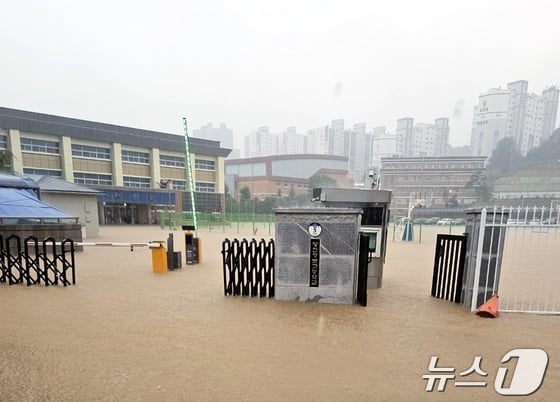 [사진] 충남 당진시 채운동 침수피해 현장. (당진시 제공) / 뉴스1