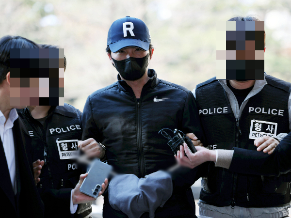 검찰은 재판부에 전 야구선수 오재원을 마약 투약 및 소지 등의 혐의로 징역 5년 구형을 요청했다. 사진은 지난 3월21일 서울 서초구 서울중앙지법에서 열리는 구속전 피의자 심문에 참석한 오재원. /사진=뉴시스